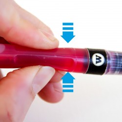 MOLOTOW AQUA Squeeze Pen ecset végű üres, újratölthető marker.